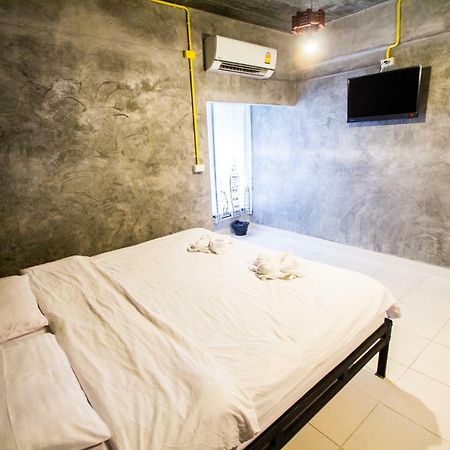 The Sky Loft Hotel Pathum Thani Exterior foto