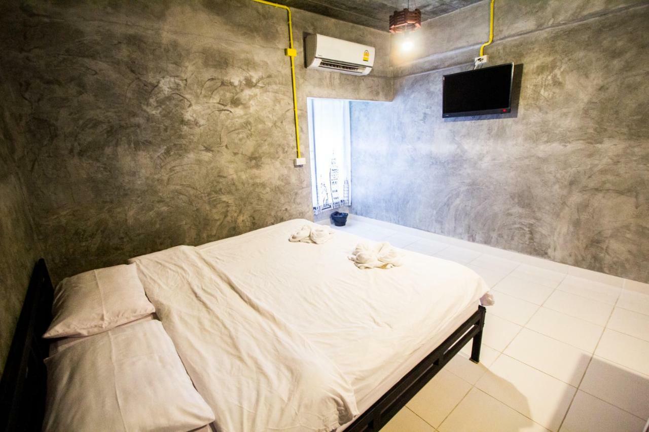 The Sky Loft Hotel Pathum Thani Exterior foto