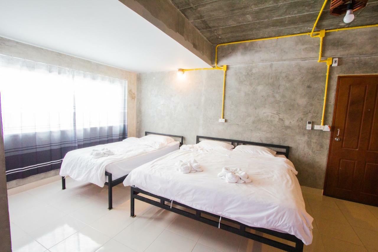The Sky Loft Hotel Pathum Thani Exterior foto